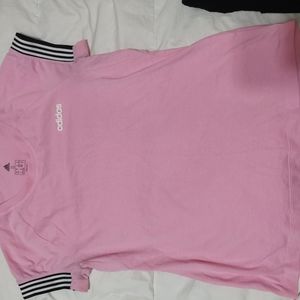 Adidas t-shirt
